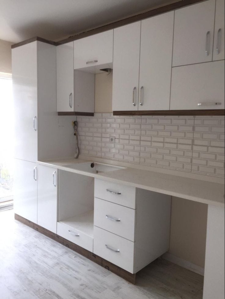 Modern Luxury Kitchen - Project Gallery Image 6
